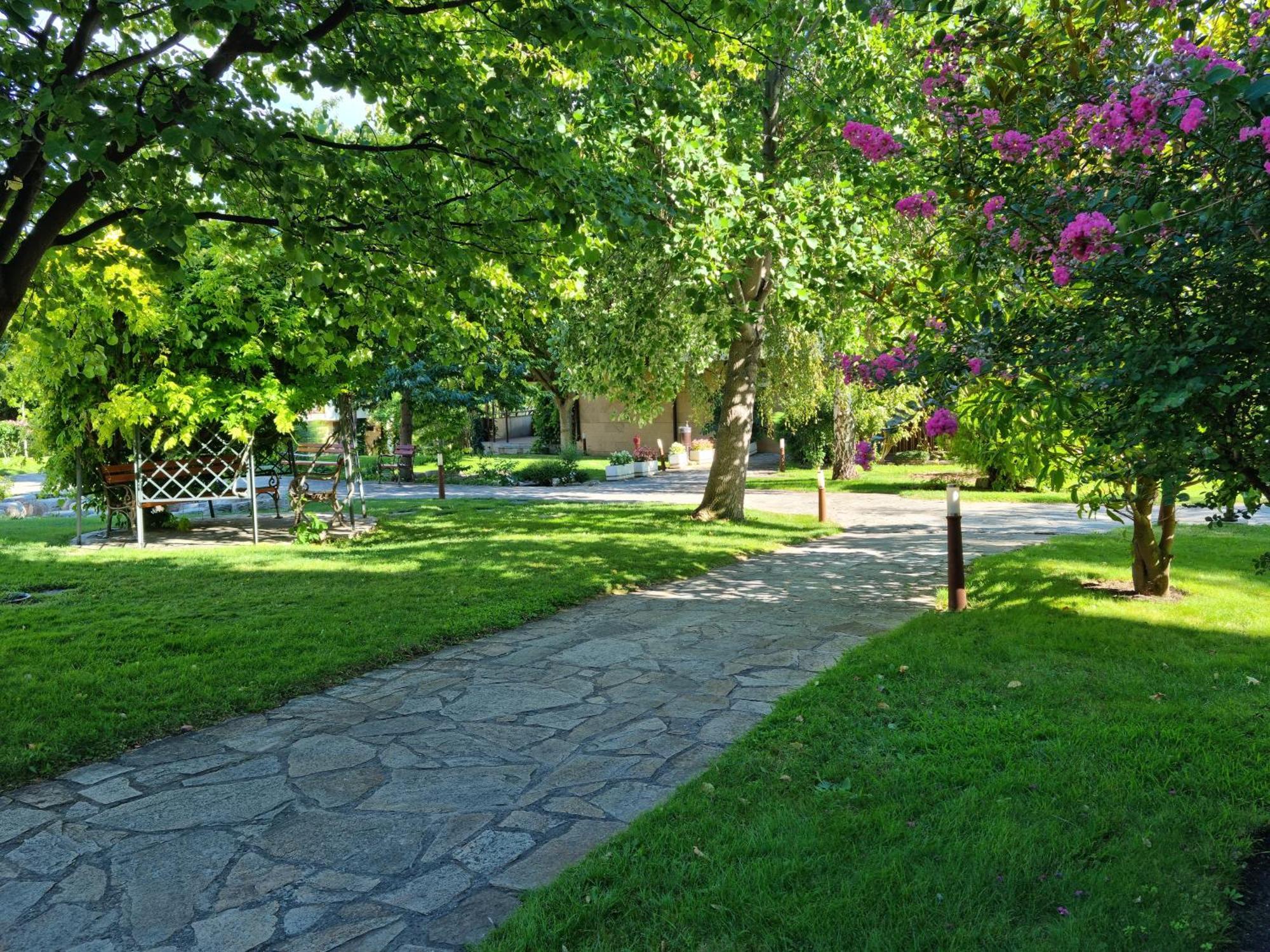 Апартамент Ния, Райска Градина / Garden Of Eden 圣弗拉斯 外观 照片